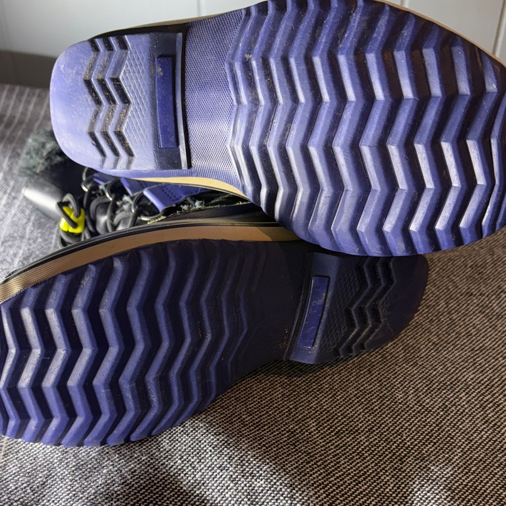 Sorel Kids' Black and Purple Winter Boots - Picture 6 of 10